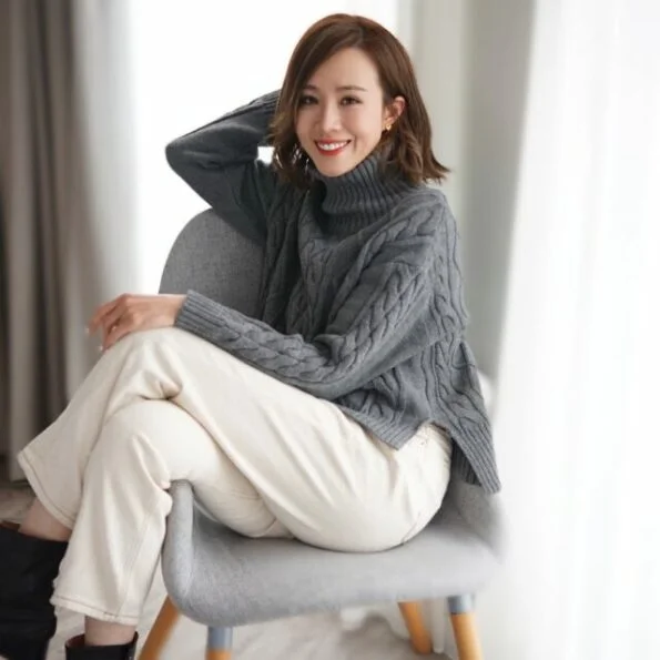 AJ Cable Knit Turtleneck (GY)