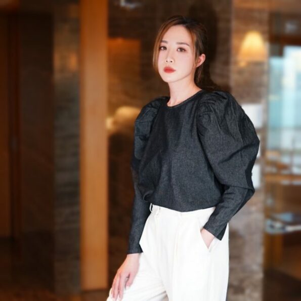 PDD Denim Puff-sleeved Top - Image 4