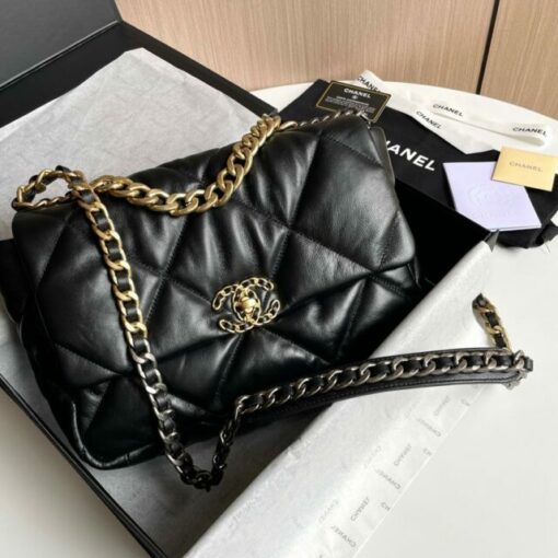 Chanel 19bag (black gold buckle L)